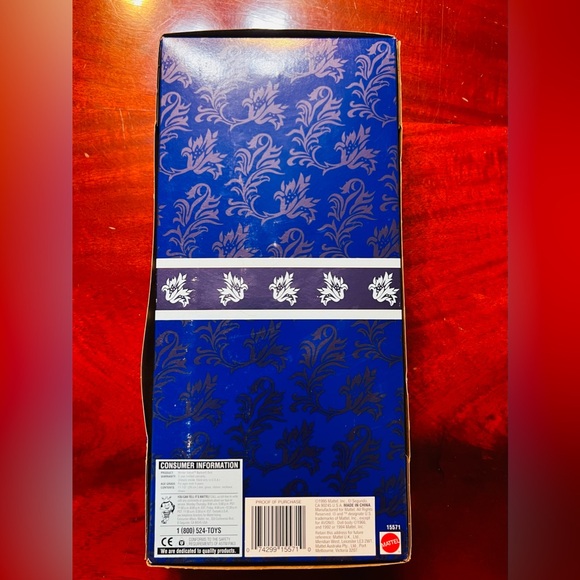 Vintage Mattel Barbie Winter Velvet Special Edition 1995 Avon Exclusive NIB - Picture 10 of 16